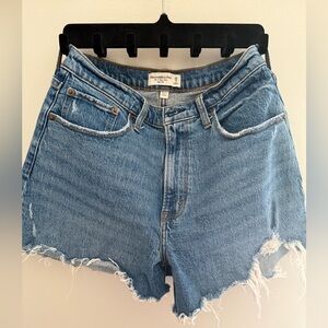 Abercrombie Mom Short High Rise